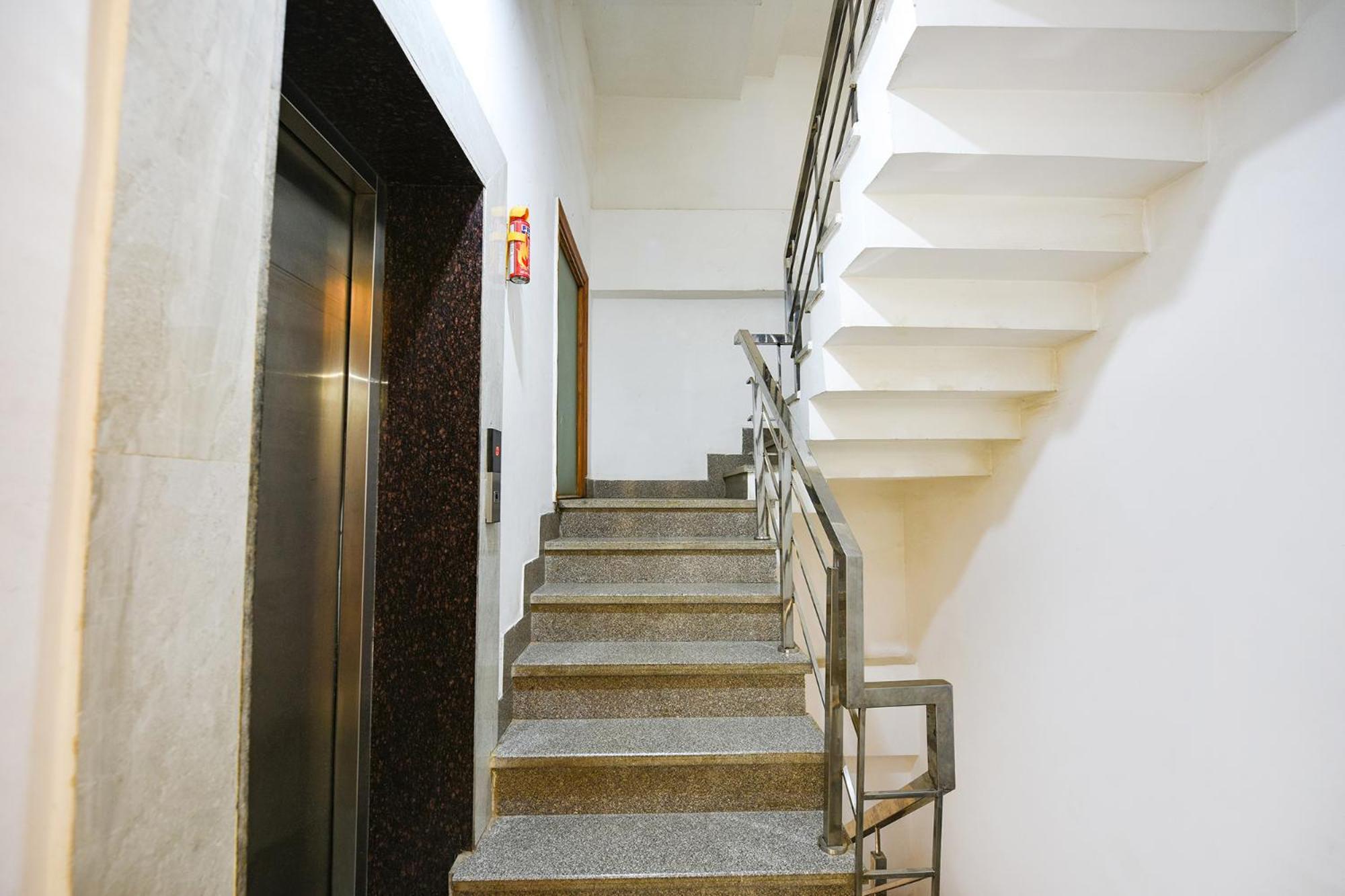 Fabhotel Indian I Gurgaon Dış mekan fotoğraf